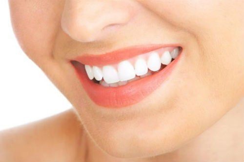 Răng sứ titan có mấy loại phổ biến trên thị trường hiện nay-1